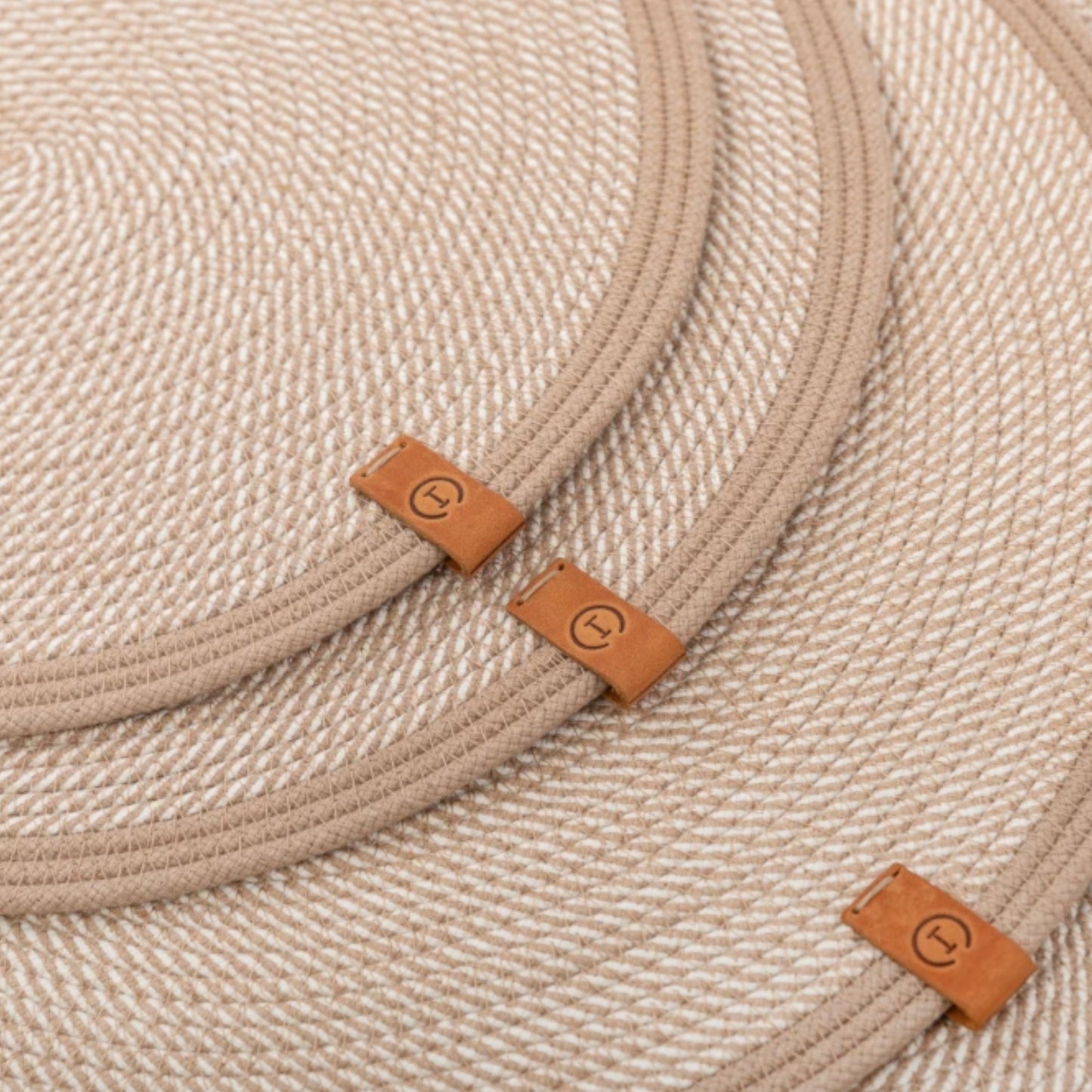 Base de Algodón Beige para Comederos